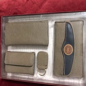 Vintage Huntington Ridge Wallet Set